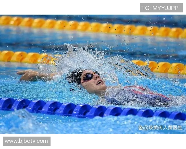 蛙泳对身体健康的多重益处及其对心肺功能的促进作用